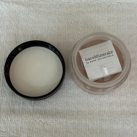 bareMinerals MATTE Foundation Fairly Medium C20 Mineral Powder SPF 15 6g Expired - Picture 6 of 9